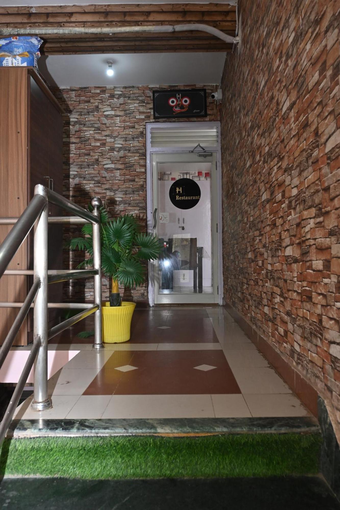 Hotel The Finch 푸리 외부 사진